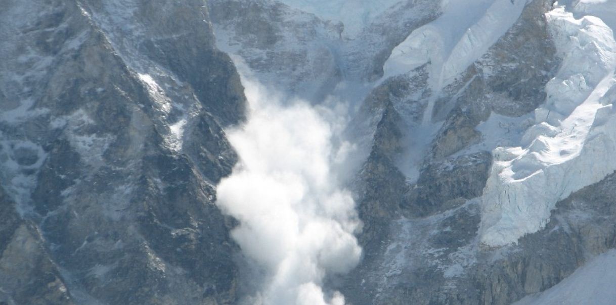 हिम पहिरोमा परेर मुगुमका छिरिङको मृत्यु